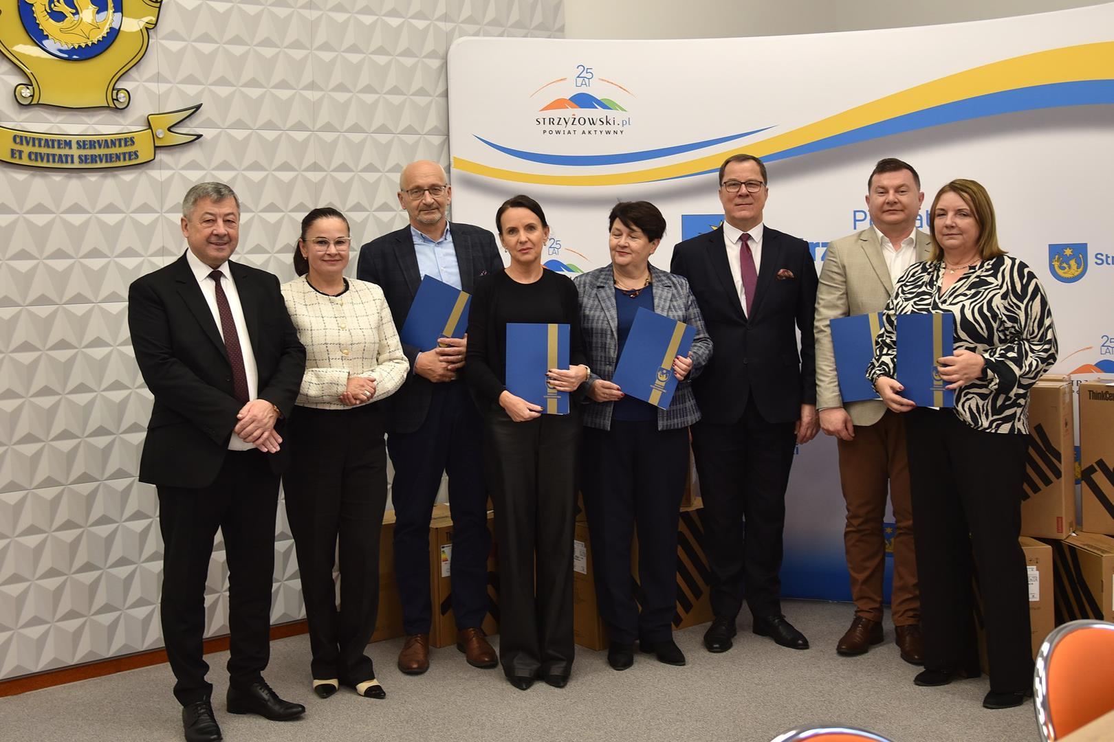 Nowoczesny sprzęt komputerowy dla jednostek organizacyjnych Powiatu Strzyżowskiego